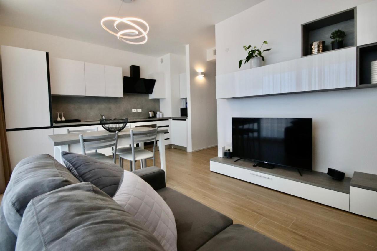 Apartment Blu Homes Efstyle *